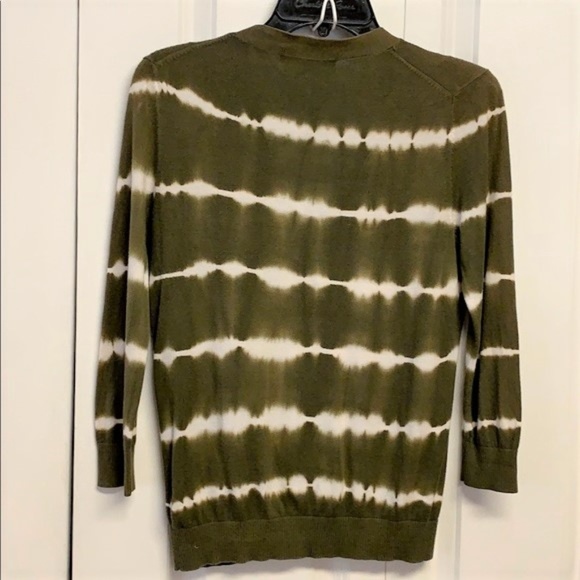 Michael Kors Dark Olive Green White Tie Dye Print Mid Sleeve Knit Top Size PS - Picture 5 of 6